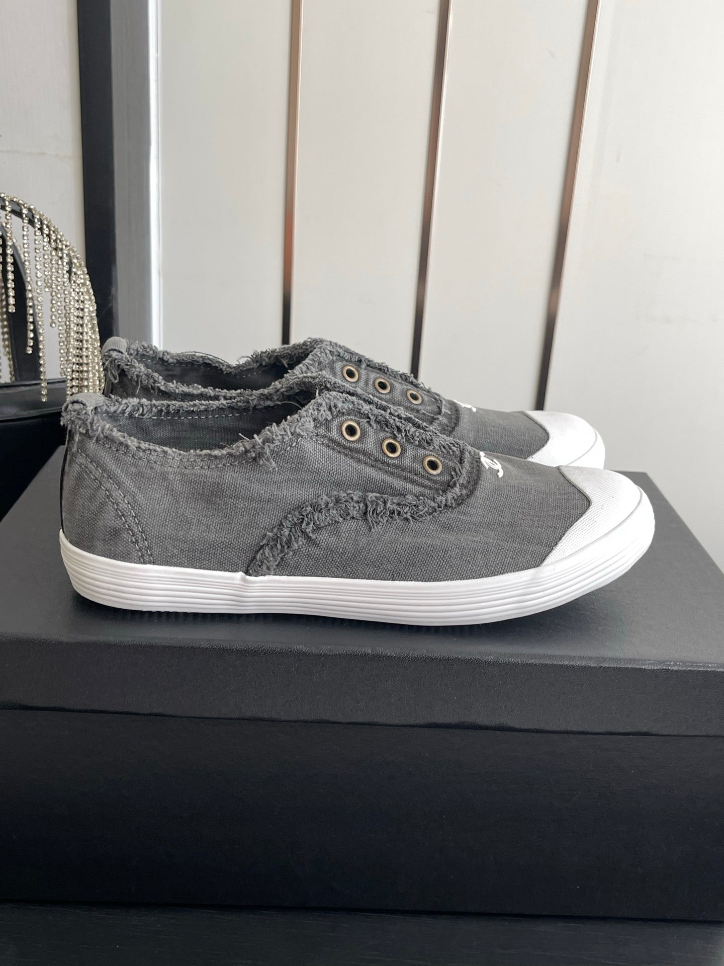 CC 26s Laceless Canvas Sneakers Dark Grey Canvas 945155