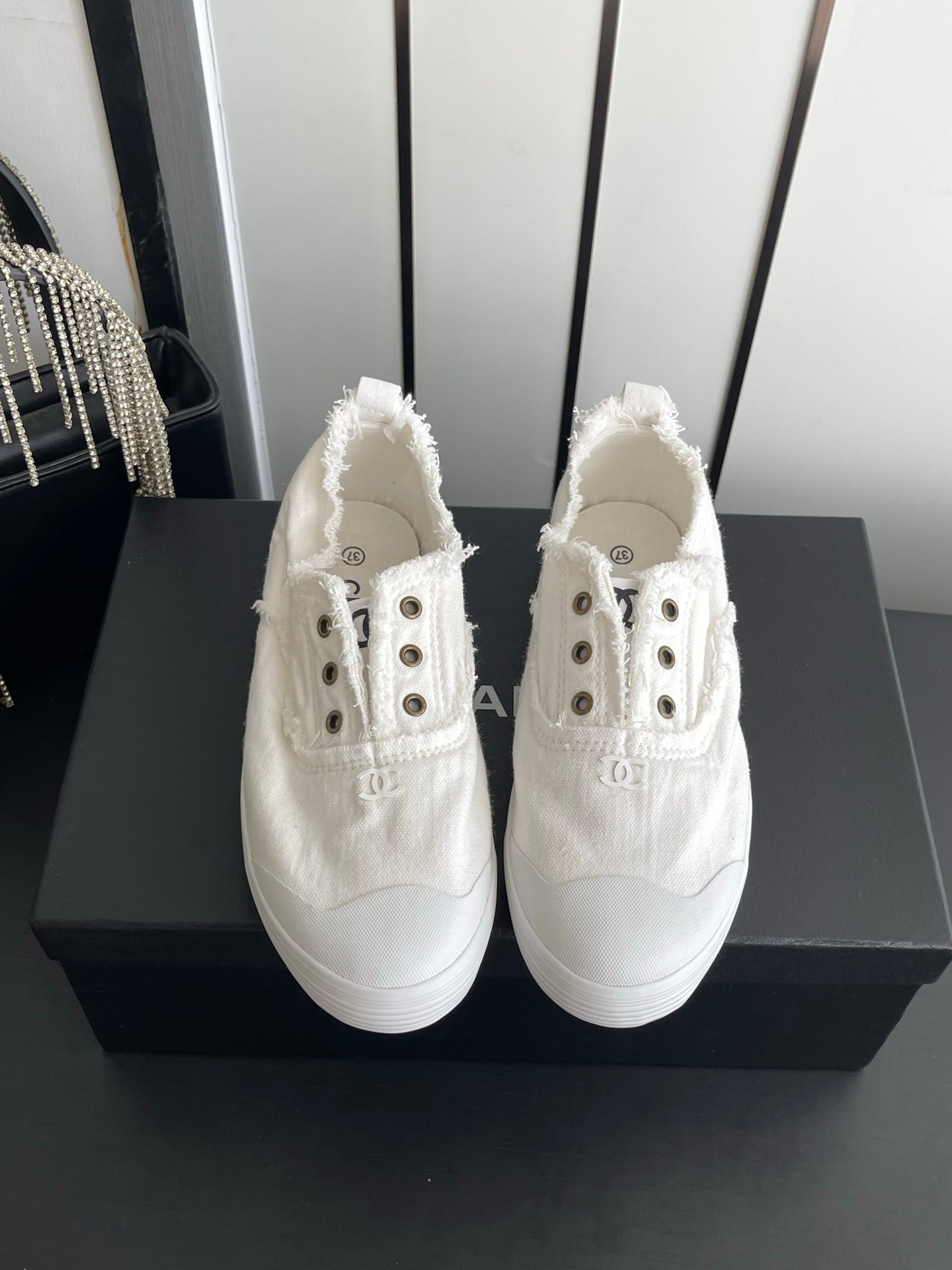 CC 26s Laceless Canvas Sneakers White Canvas 945159