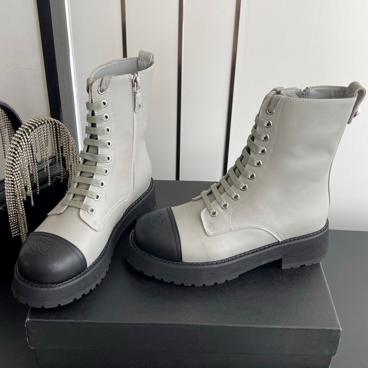 CC 26s Lace Up Combat Boots Grey Black Leather 110190