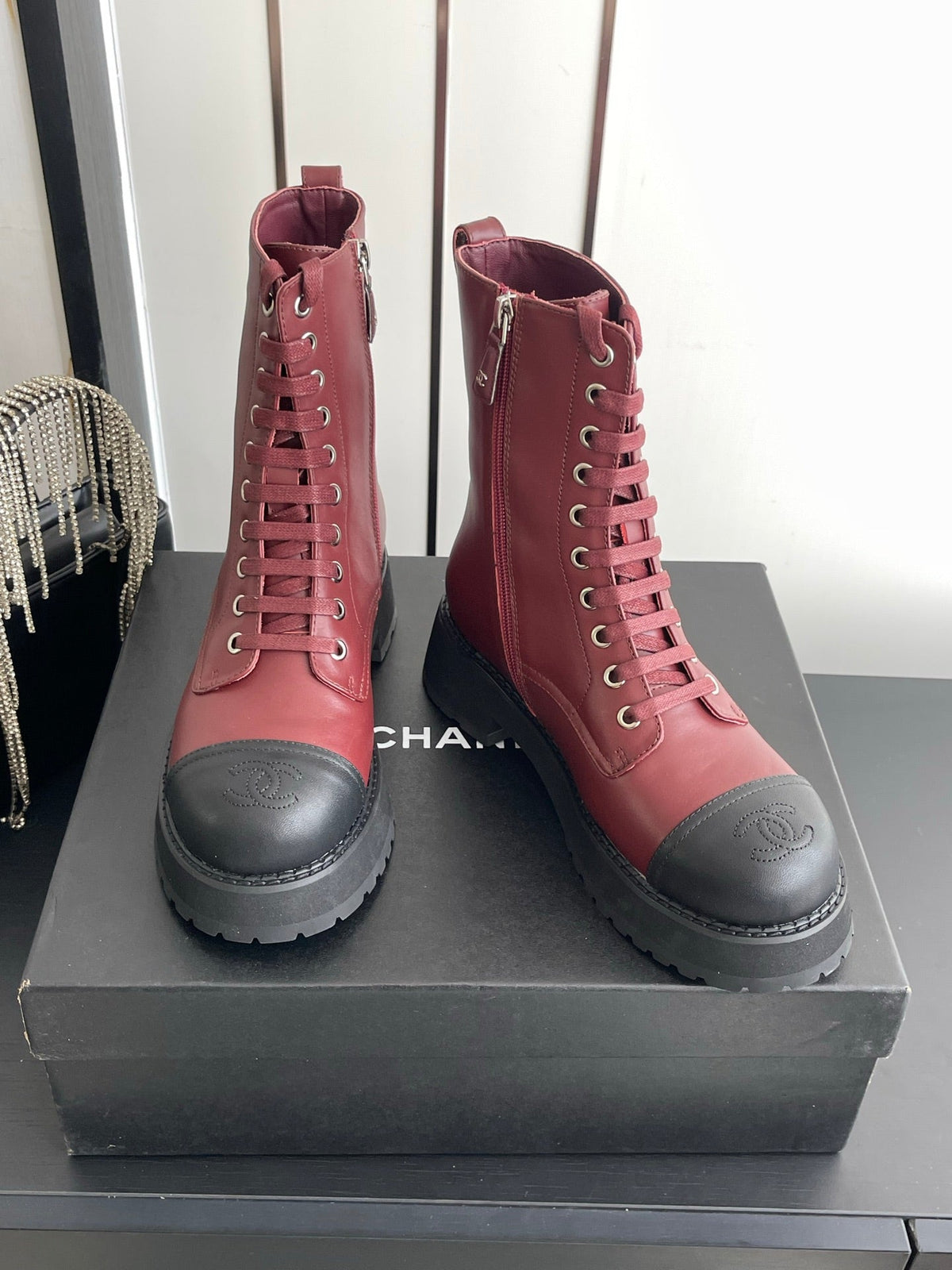CC 26s Lace Up Combat Boots Burgundy Black Leather 110191