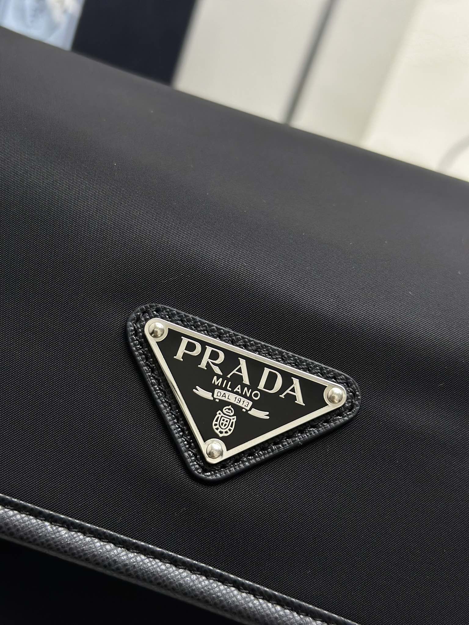 Prada 25AW Men's Saddle Bag 22 Black Re Nylon Fabric