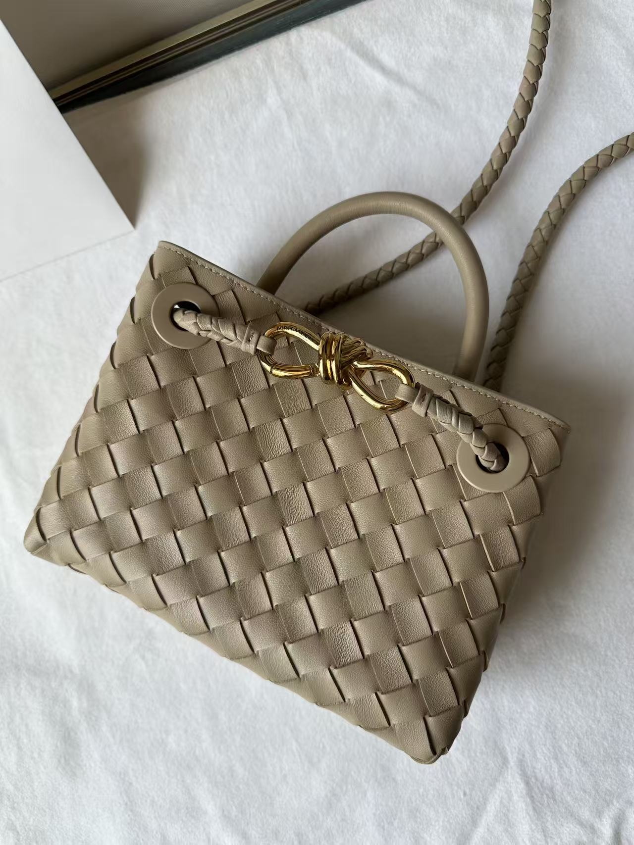 BV Small Andiamo Bag 20cm Light Taupe Intrecciato Leather 291448