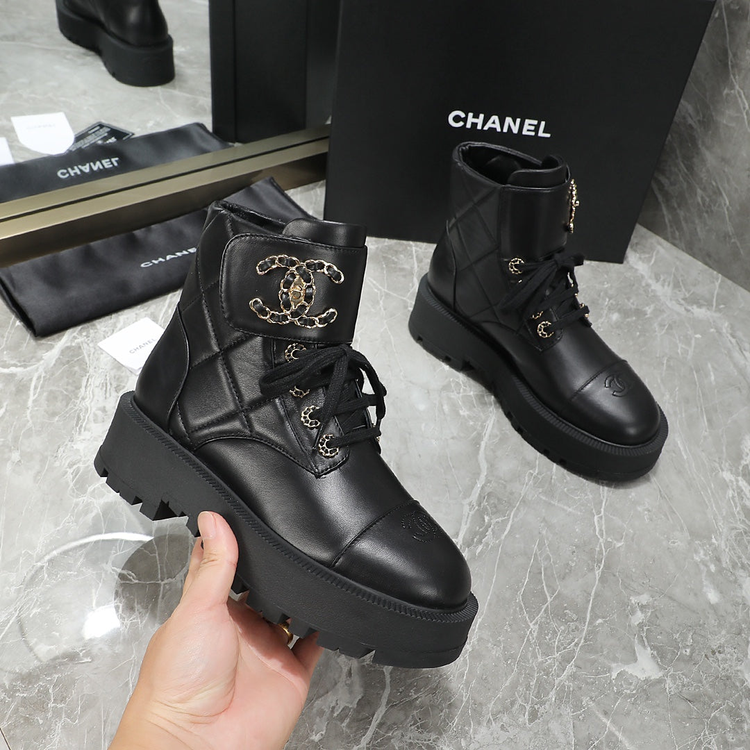 CC Interlocking Logo Combat Boots Full Black Quilted Lambskin 432654