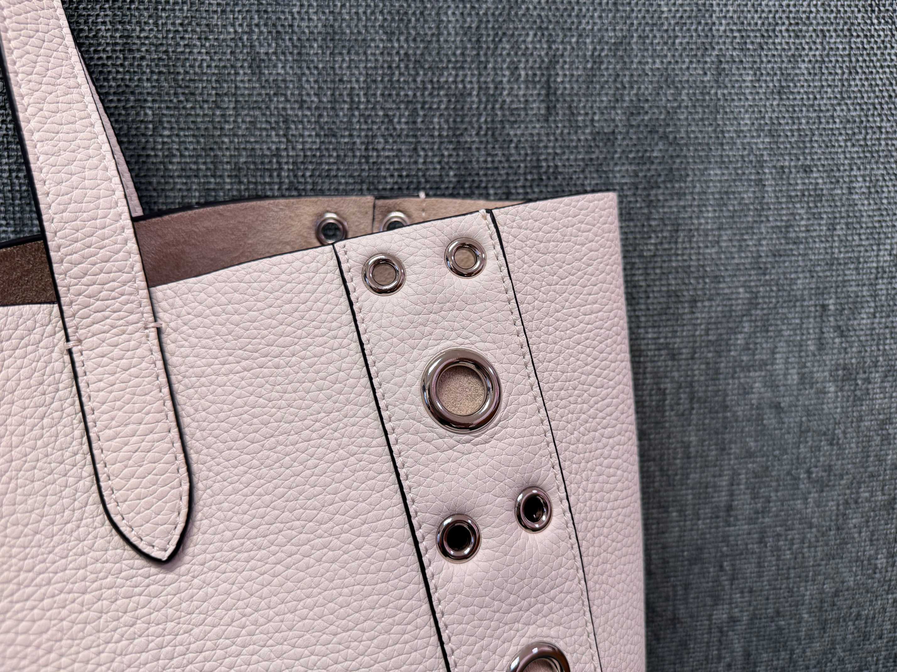 Valentino Garavani tote white cowhide 555247