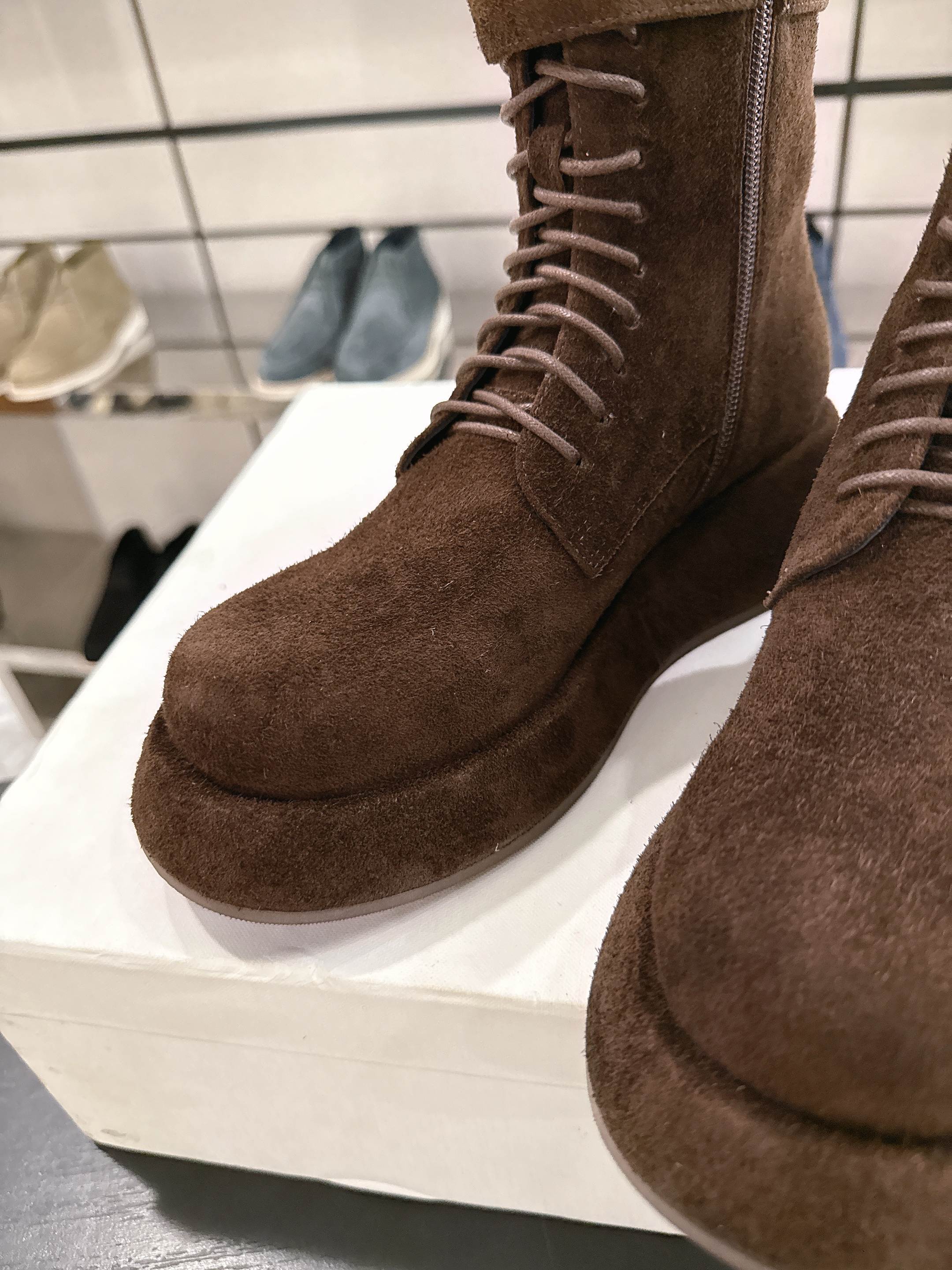 The Row 2025 Lace-up Boot Brown Suede 543370