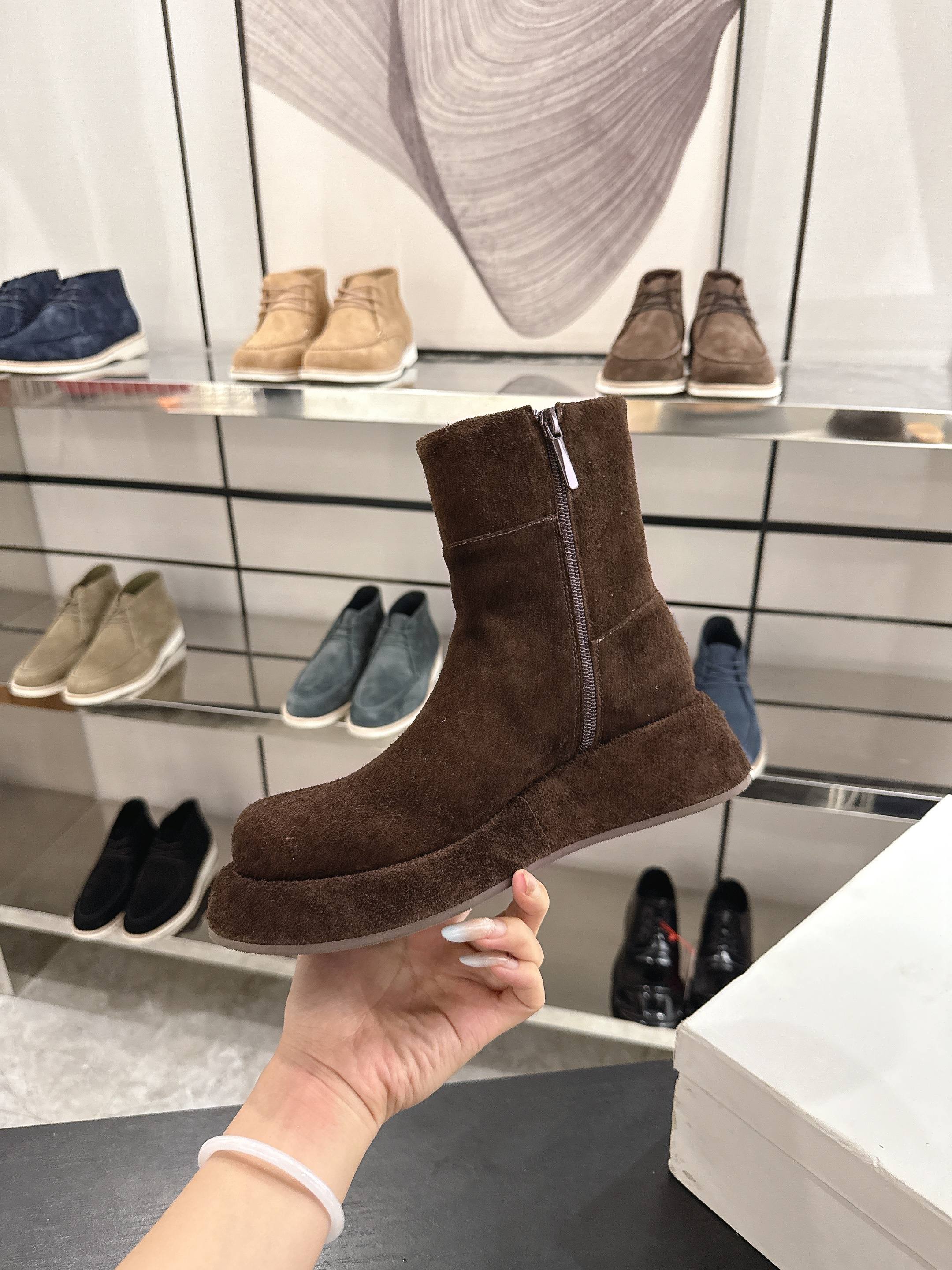 The Row SS2025. Boots Dark Brown Suede 543373