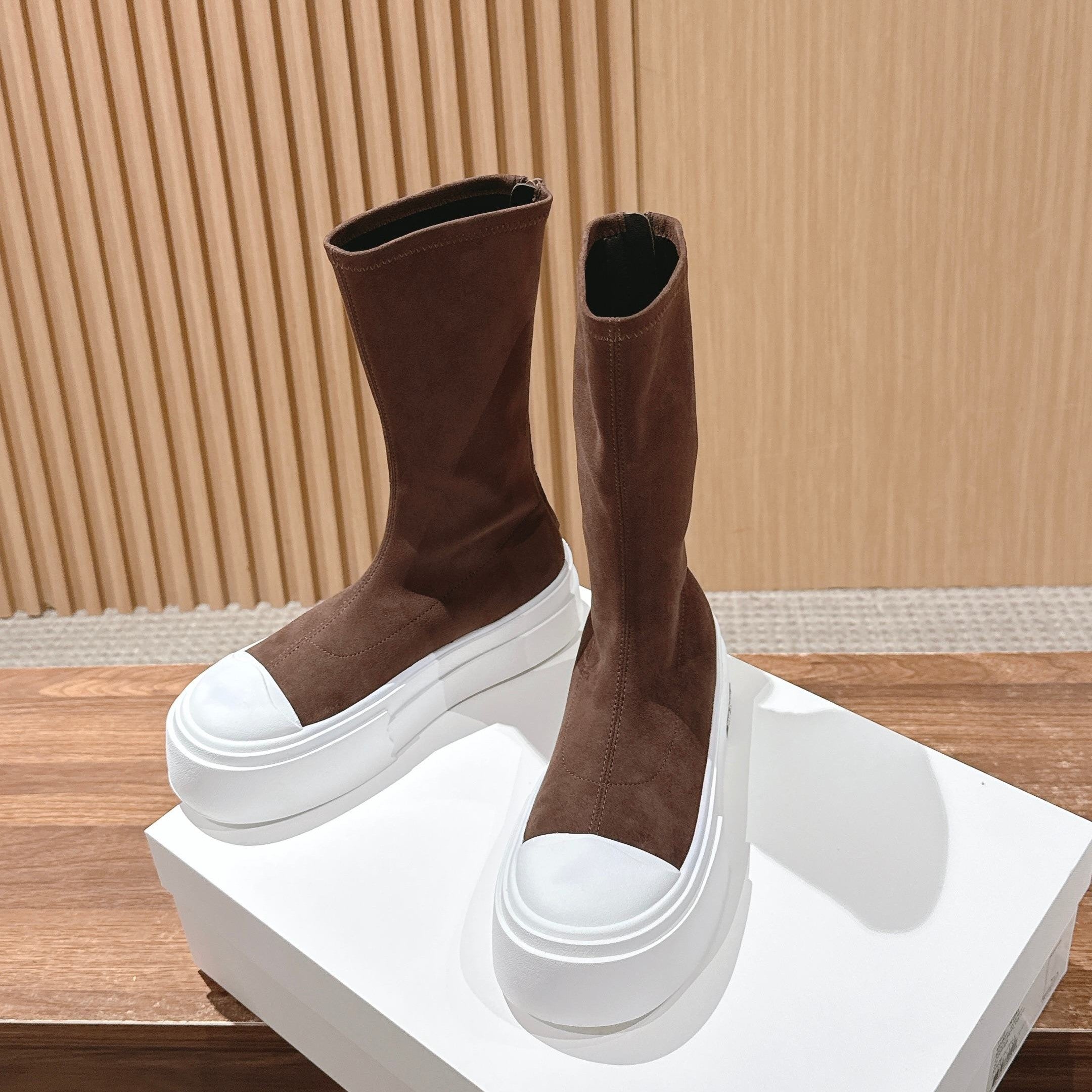 The Row Thick-soled Classic Round Toe Stretch Boots Brown White Suede 444175