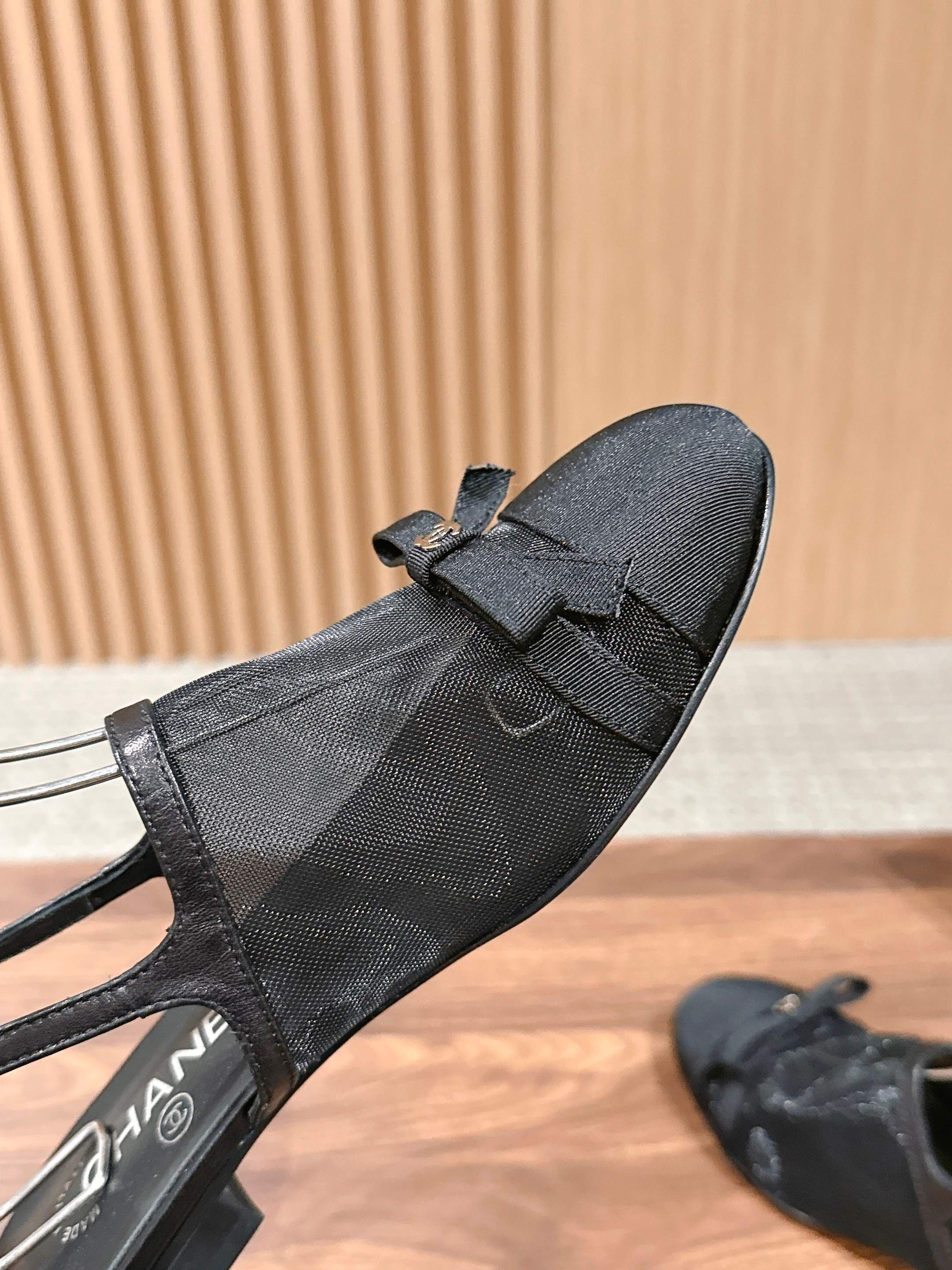 CC 26s Bow Slingback Black Cotton Mesh 692553