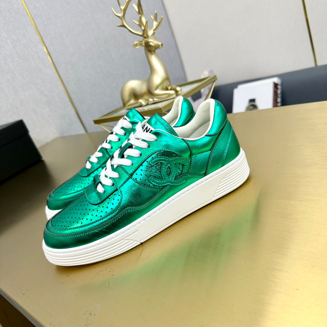 CC 26s Low Top Sneakers Metallic Leather 980936