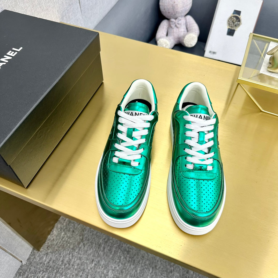 CC 26s Low Top Sneakers Metallic Leather 980936