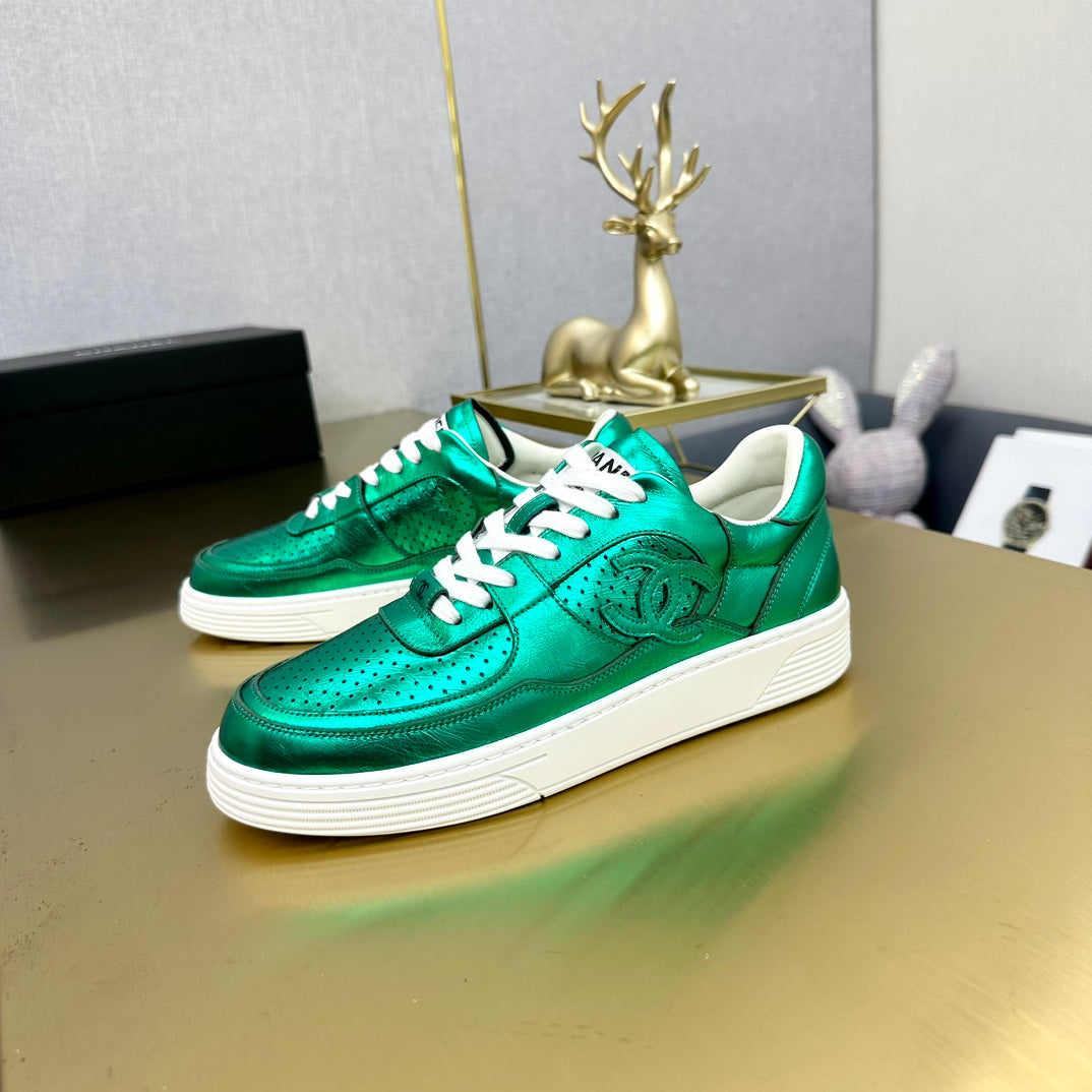 CC 26s Low Top Sneakers Metallic Leather 980936