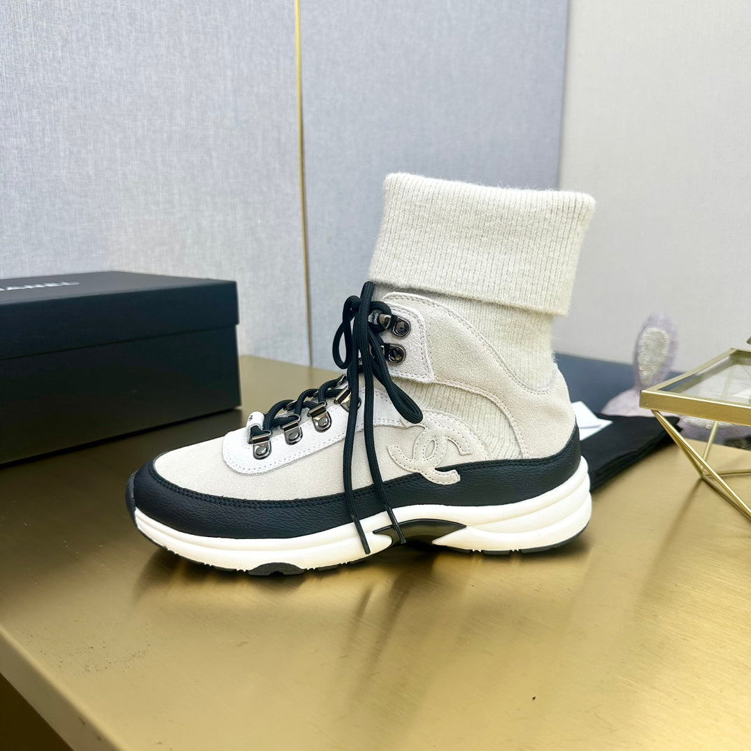 CC 26s Sock Anchor Sneakers White Black Suede 146071