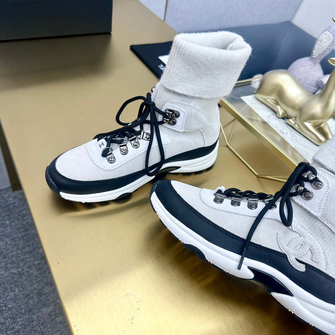 CC 26s Sock Anchor Sneakers White Black Suede 146071