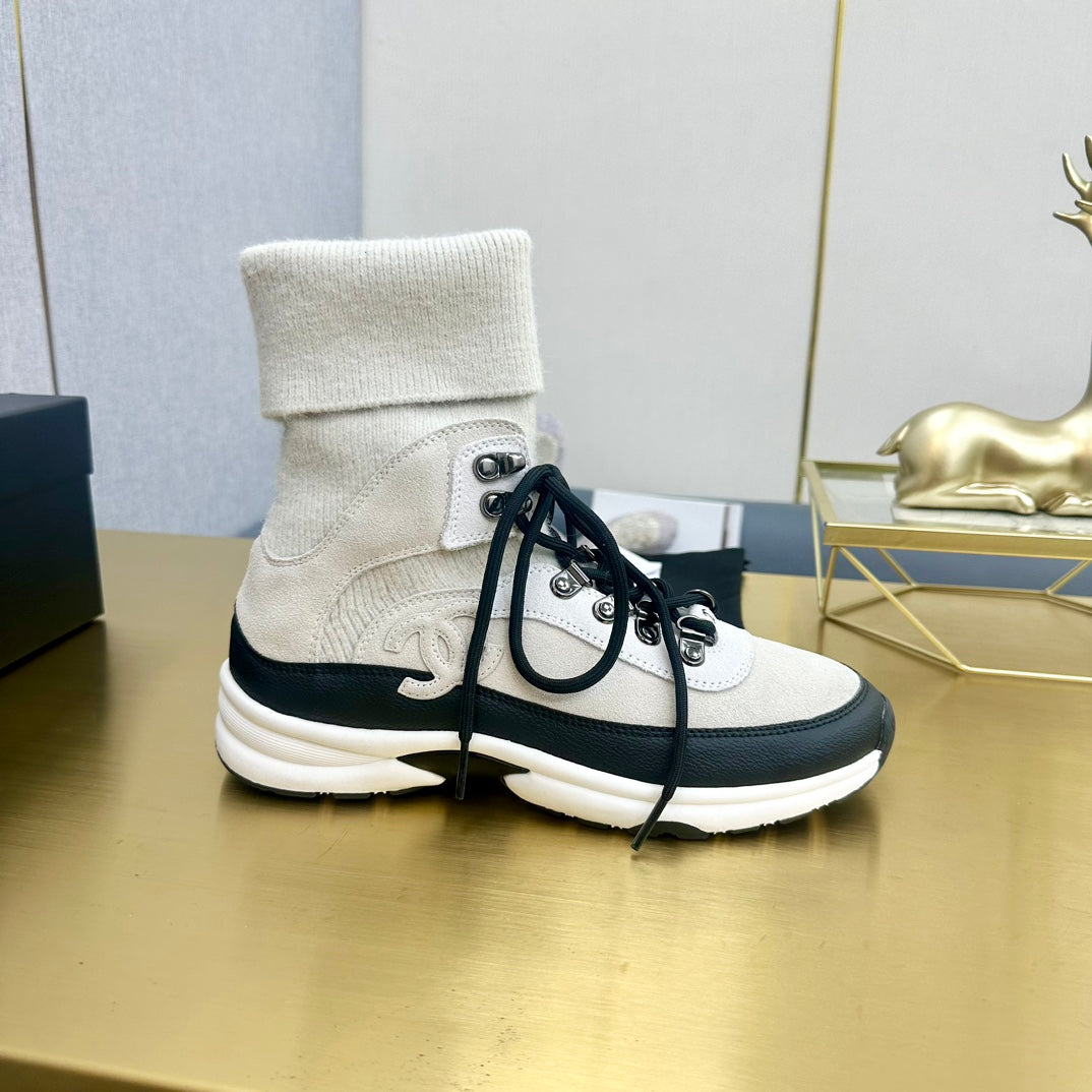 CC 26s Sock Anchor Sneakers White Black Suede 146071