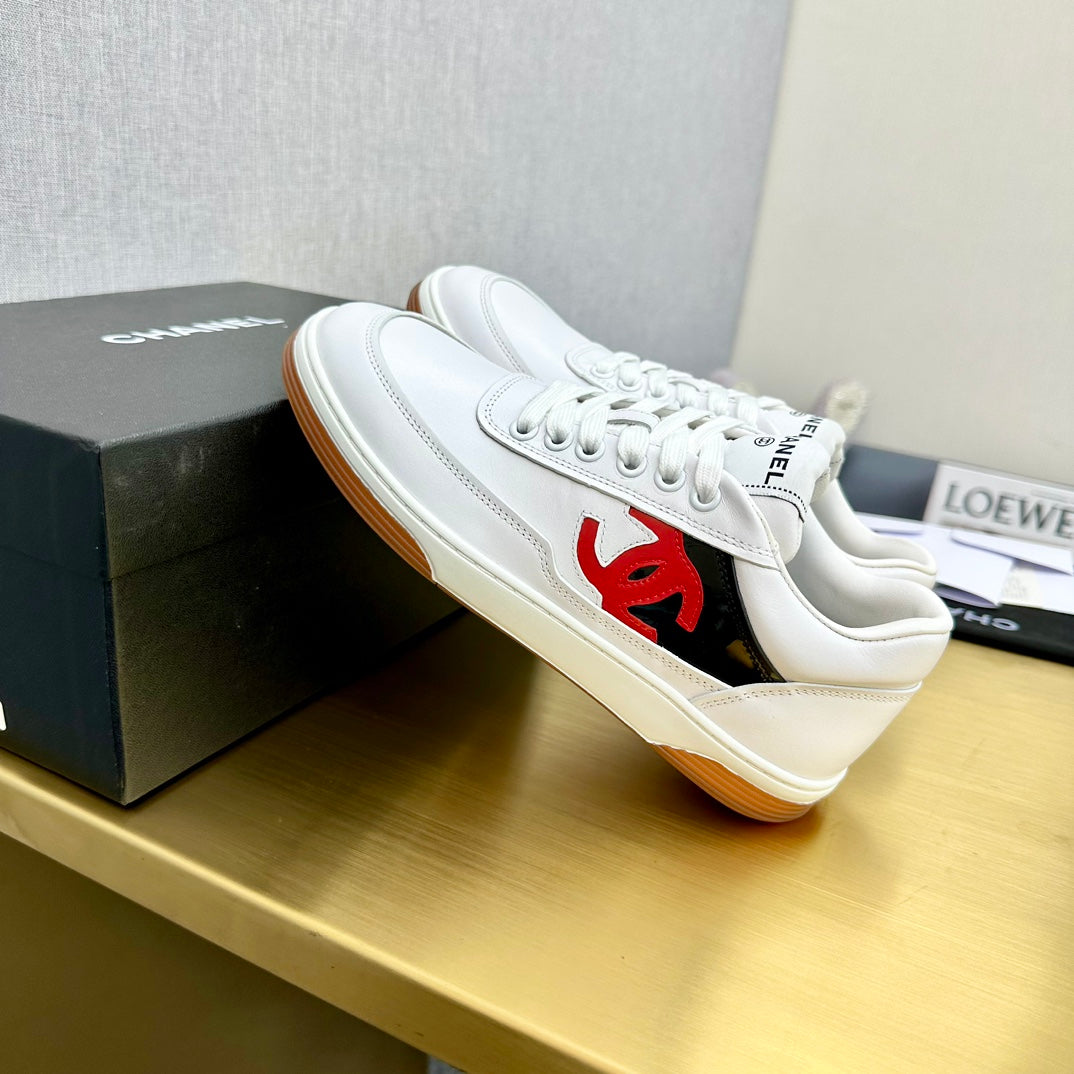 CC 2024 Interlocking Logo Sneakers White Red Cowhide 980924