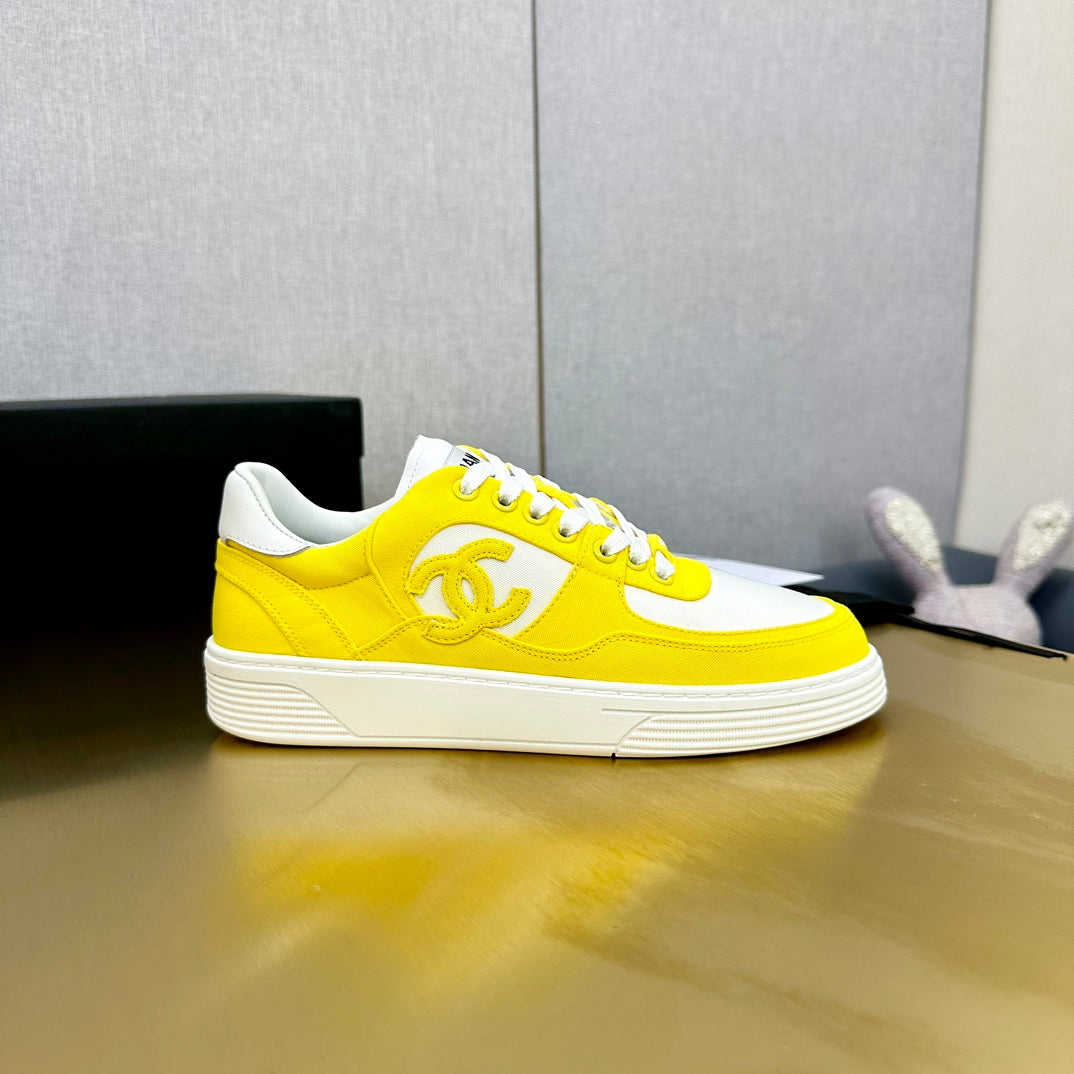 CC 24C Cruise Sneakers Bright Yellow Suede 980926