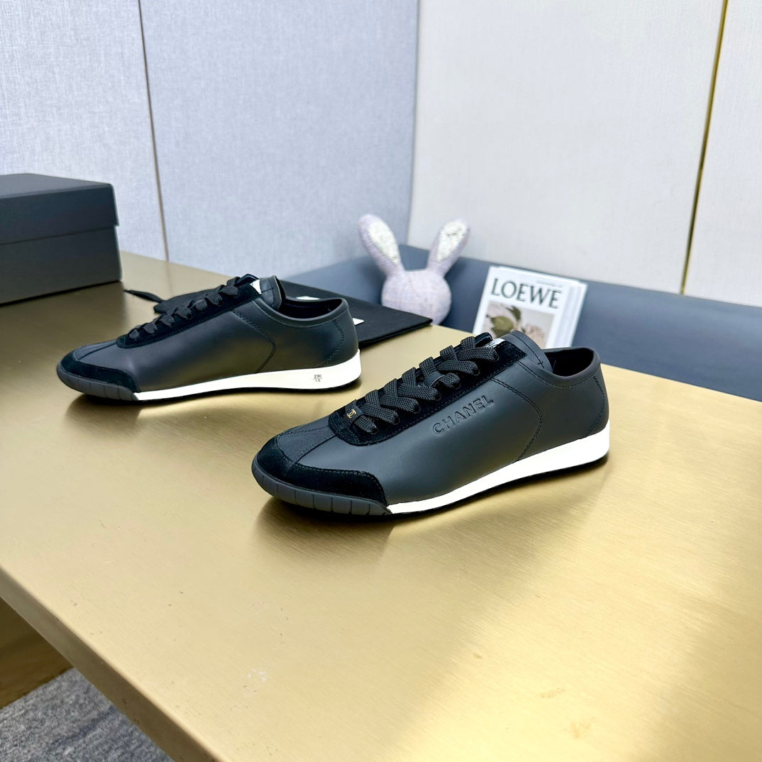CC 26s Sneakers Black White Calfskin 140270