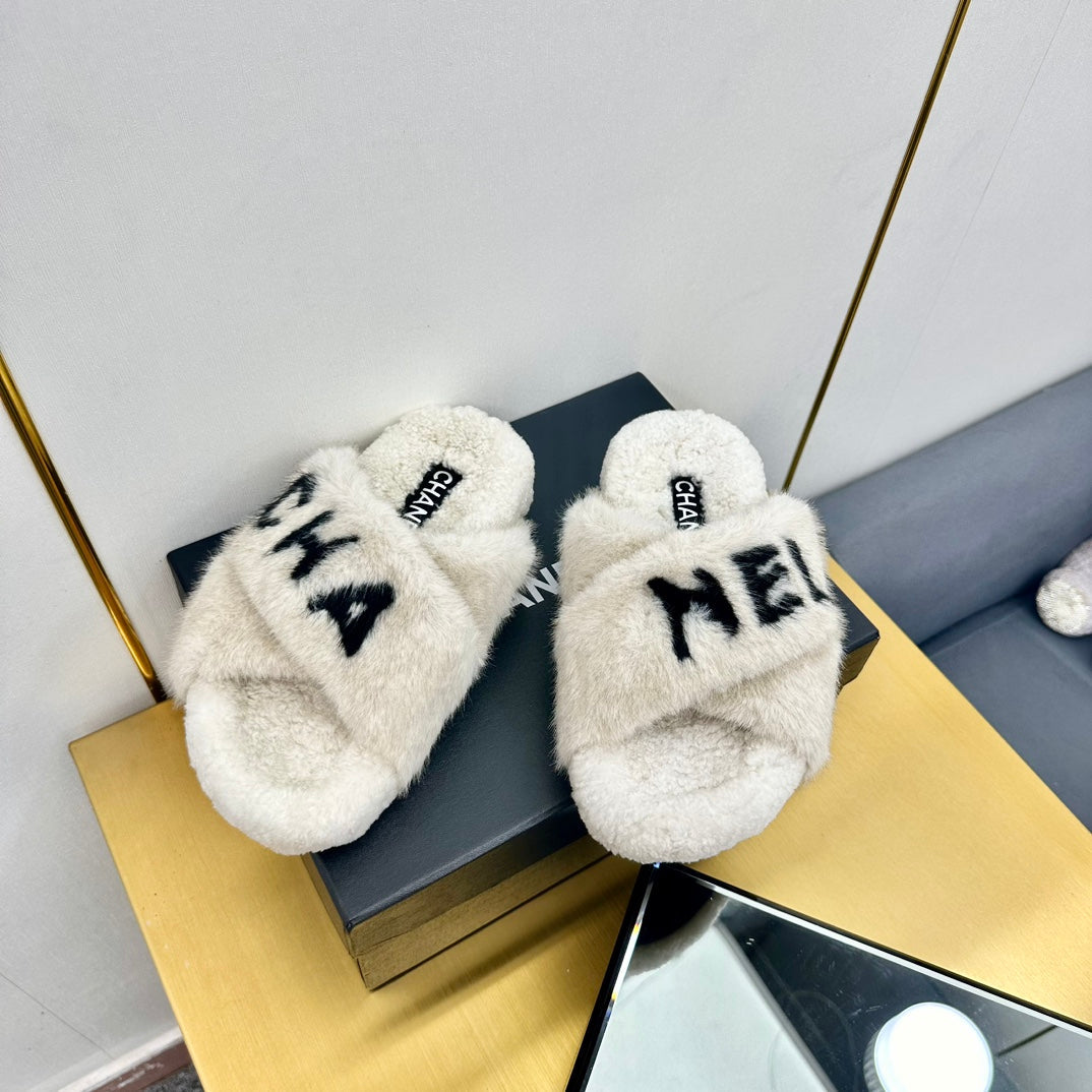 CC 26s Crisscross Sandals White Black Shearling 139991