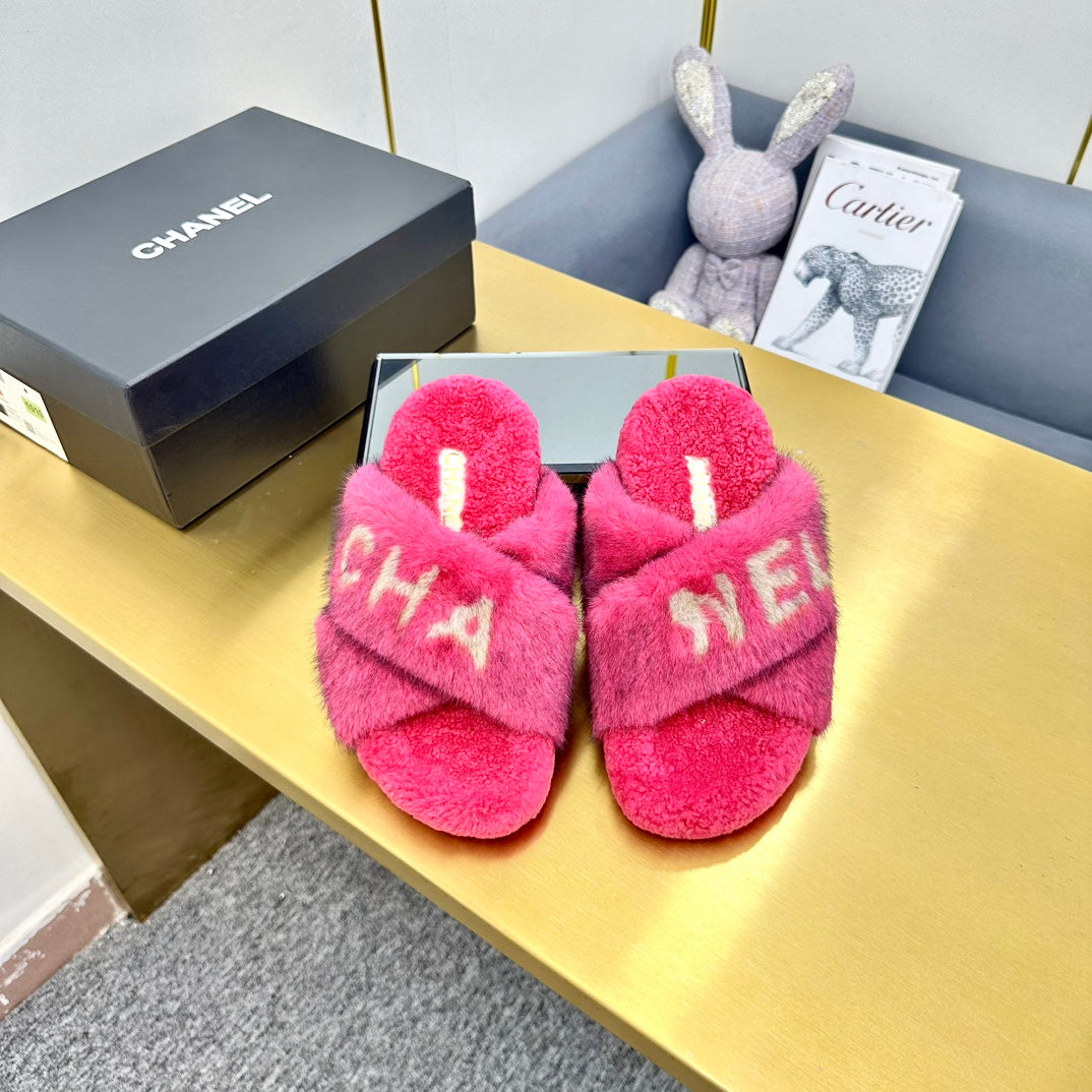 CC 26s Crisscross Sandals Pink White Shearling 139994
