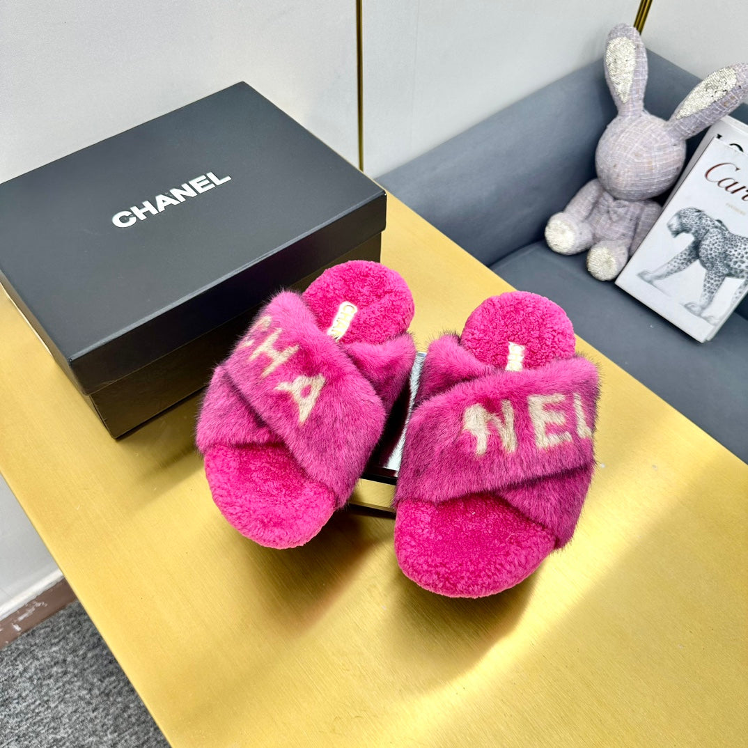 CC 26s Crisscross Sandals Pink White Shearling 139994