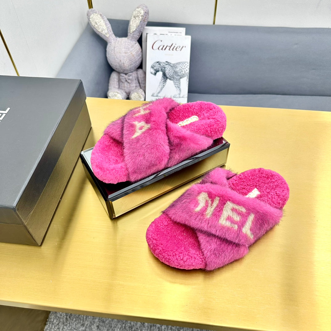 CC 26s Crisscross Sandals Pink White Shearling 139994