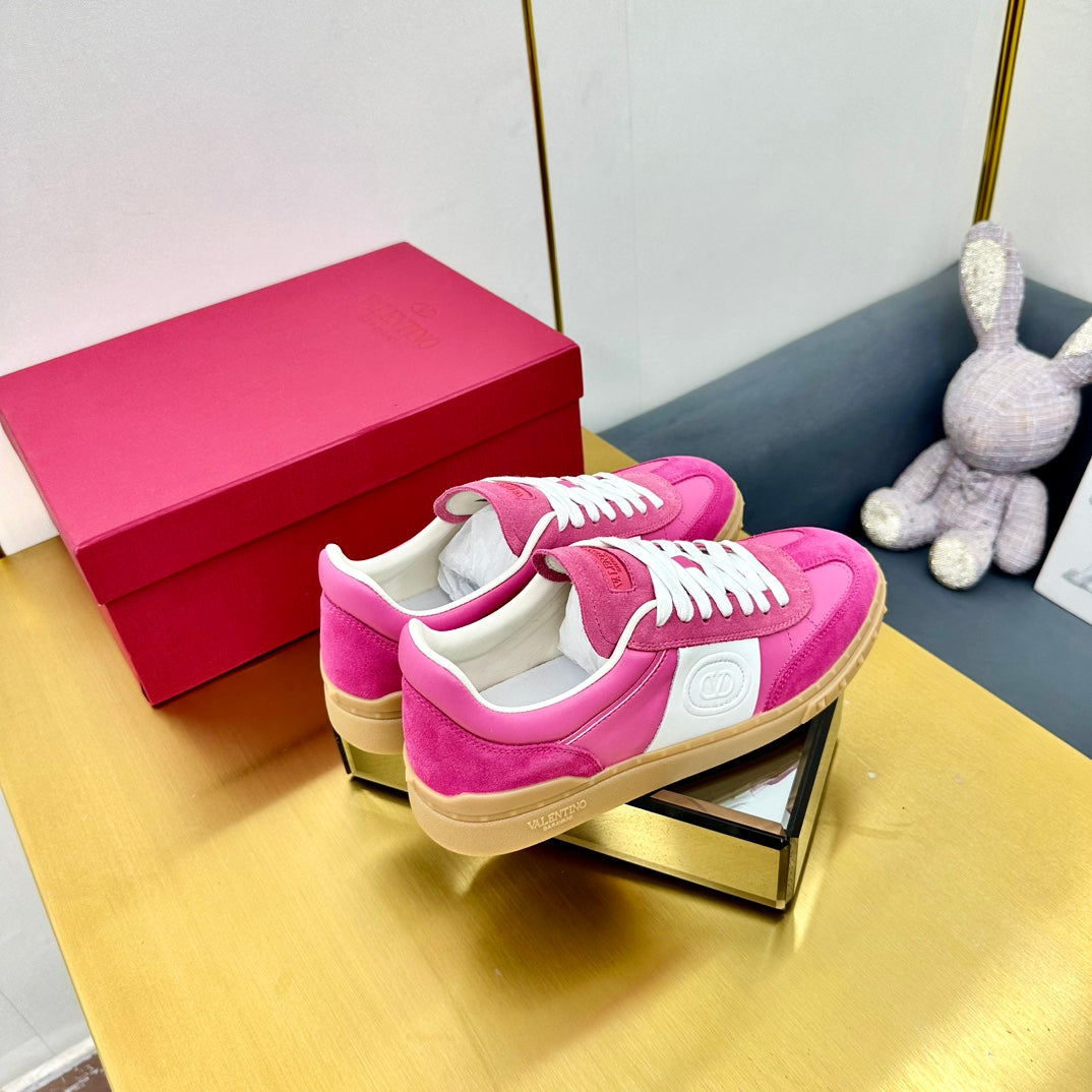VT 26s Upvillage Sneakers Hot Pink White Suede Leather 927024