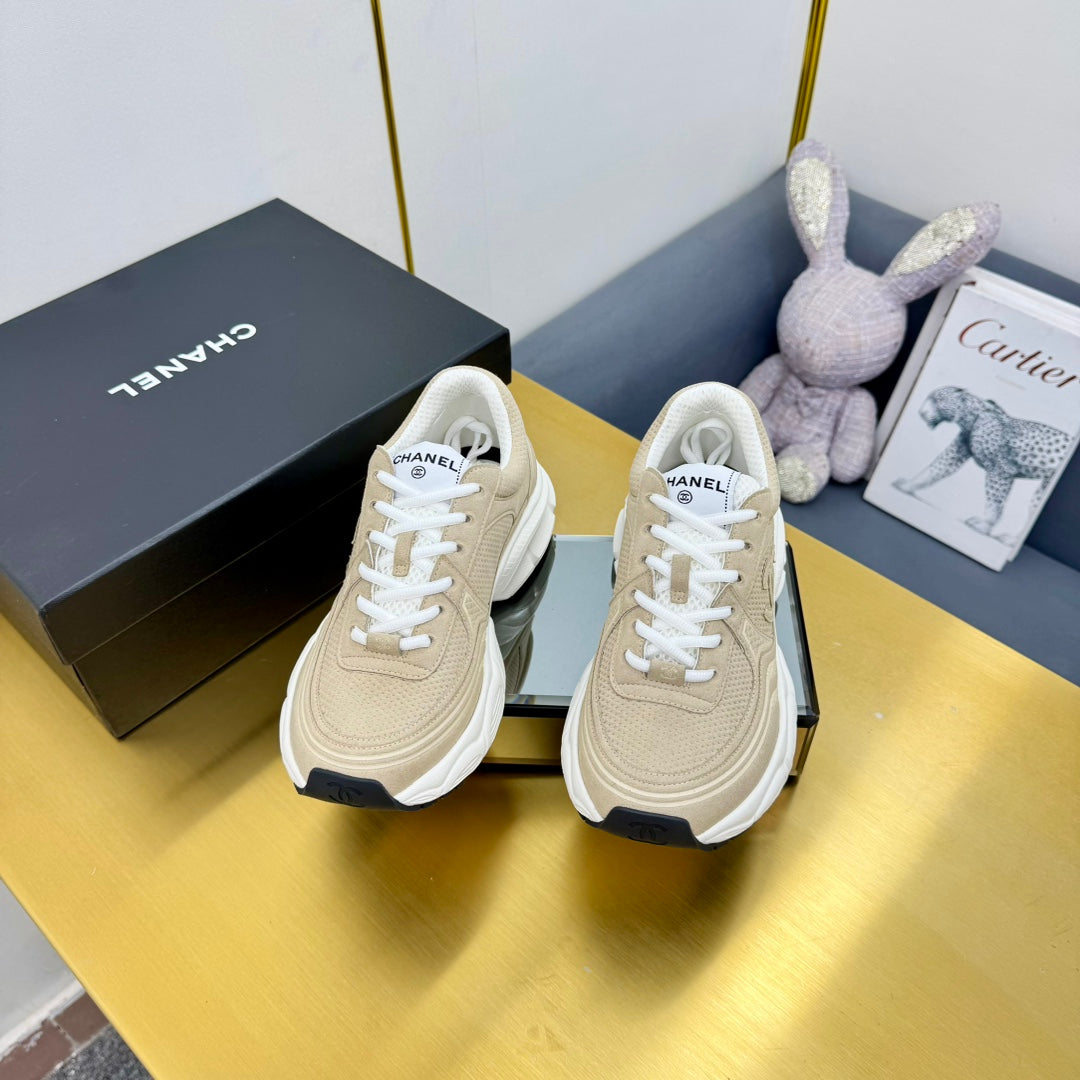 CC Logo Sneakers Beige Suede Fabric 927345