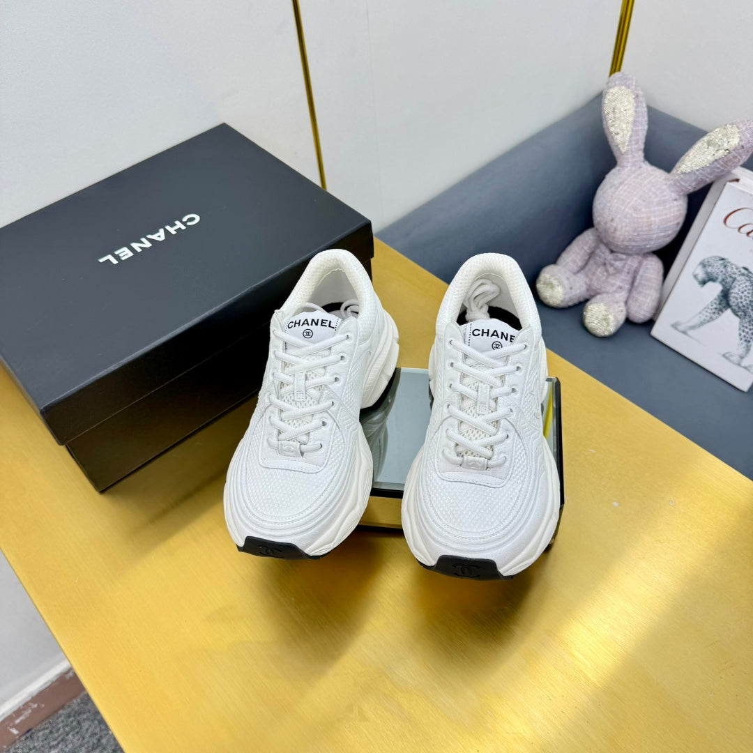 CC Logo Sneakers White Suede Fabric 927346