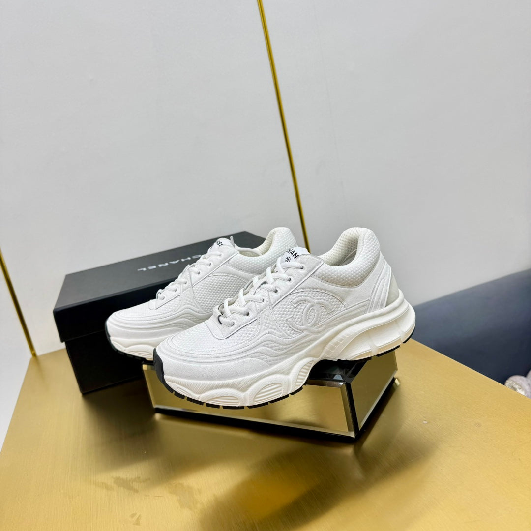 CC Logo Sneakers White Suede Fabric 927346