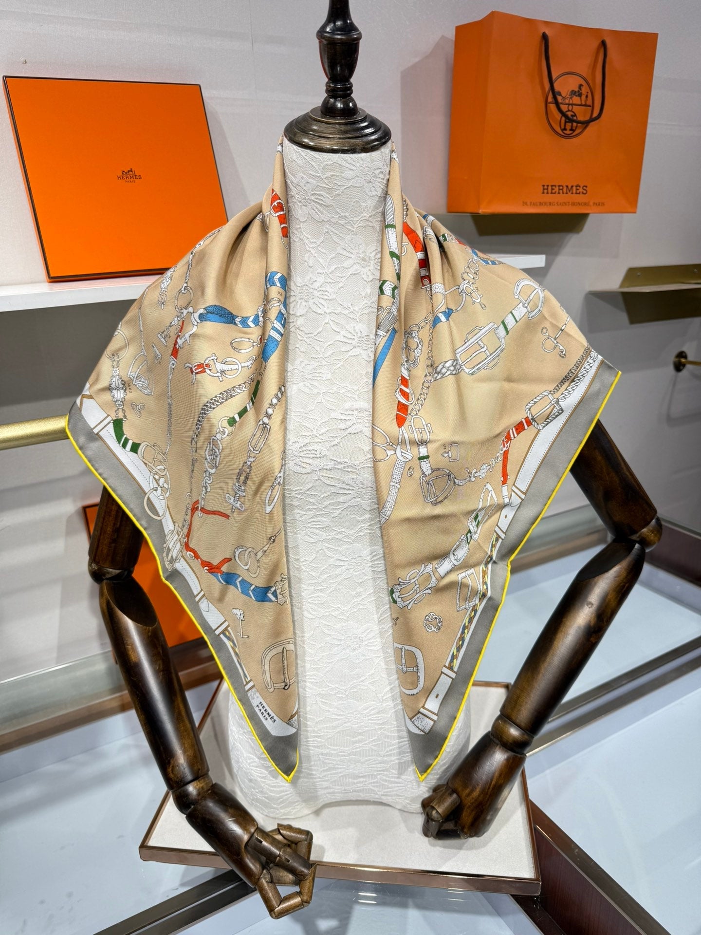 HM Les Chevaux Scarf 90x90 Beige Colorful Twill Silk 209499