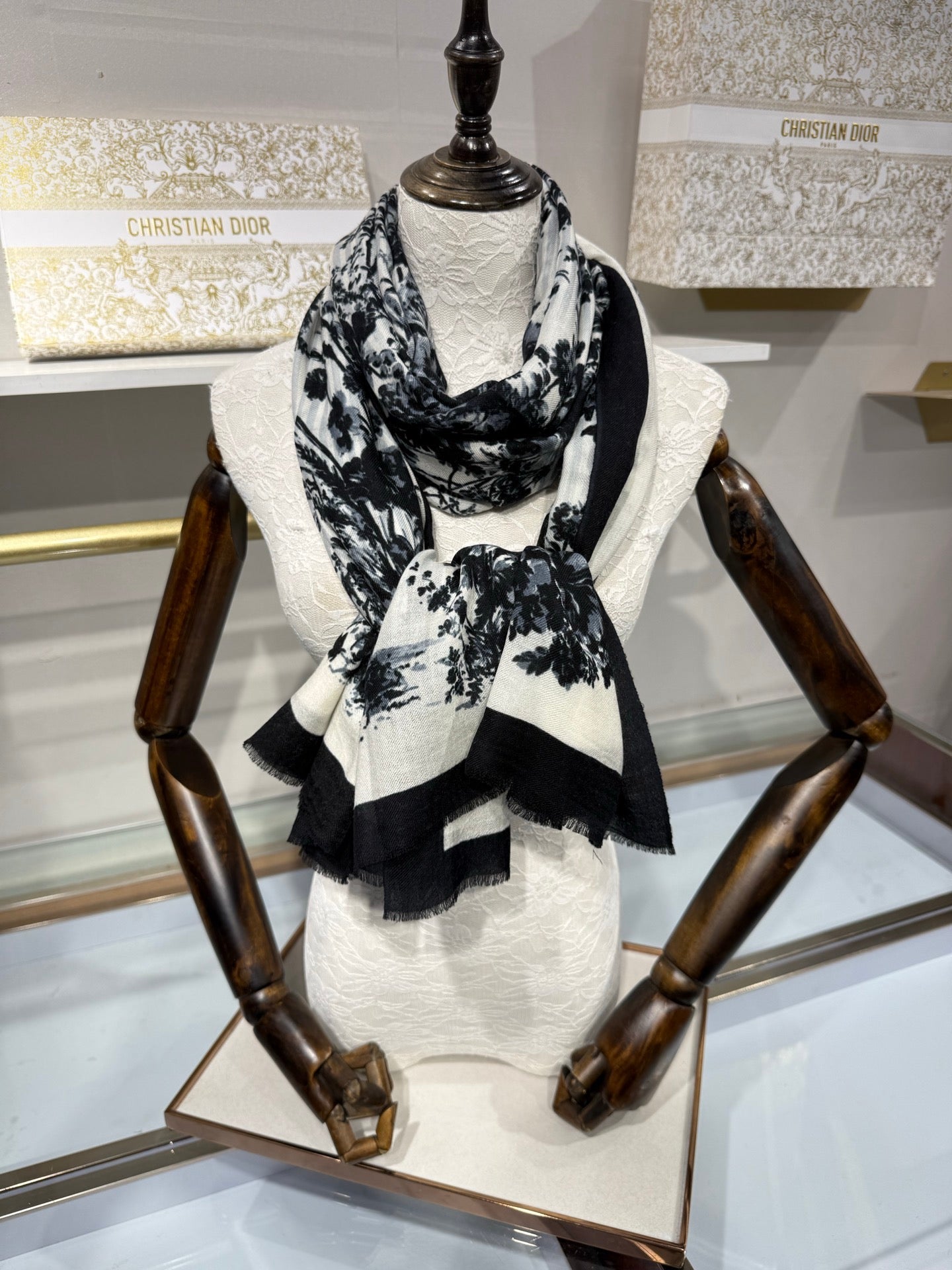 CD 26s Toile de Jouy Floral Garden Scarf 200*100cm Cashmere 215657