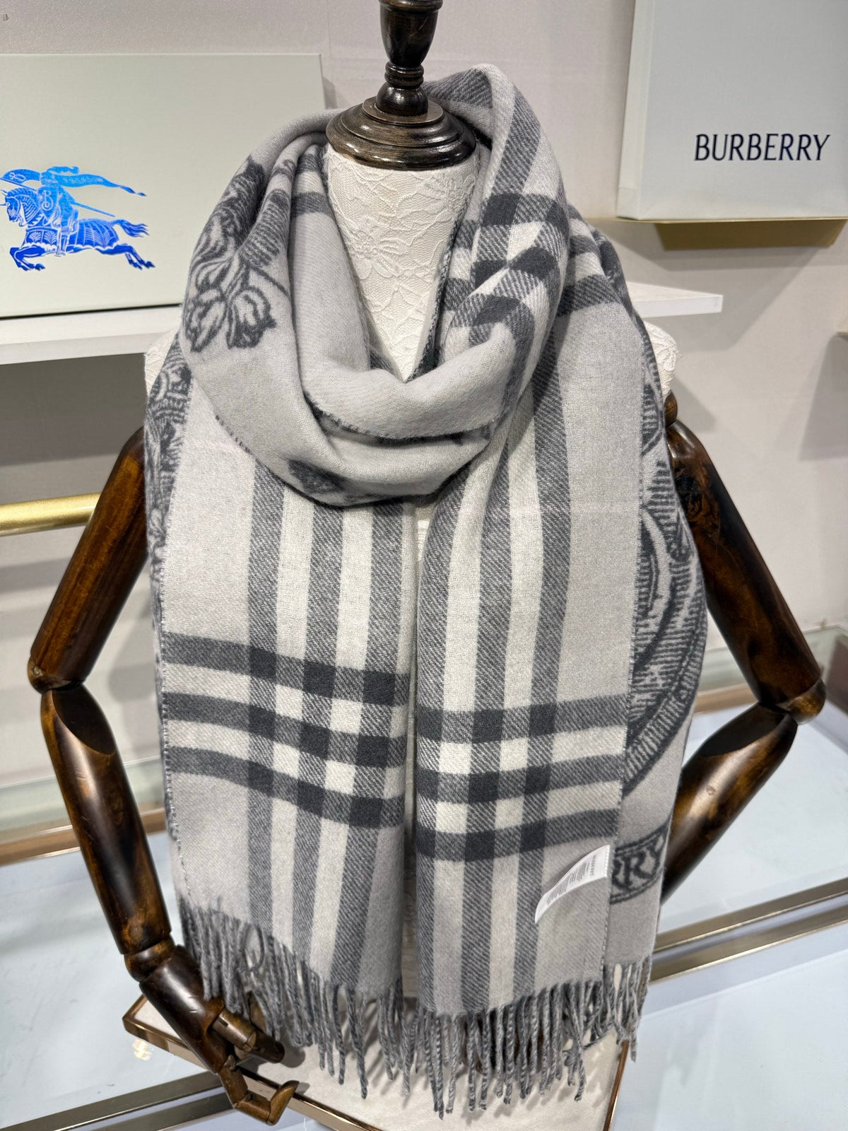 Burberry 26s Knight B Shield Jacquard Scarf 210cm Grey Black Cashmere 219694