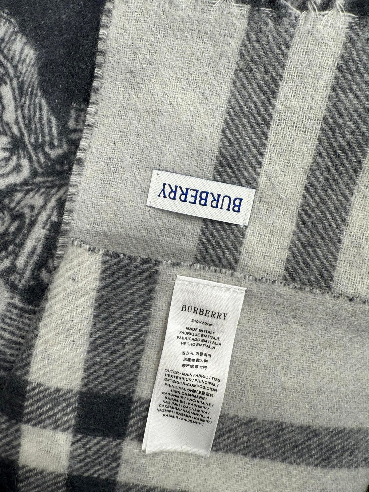 Burberry 26s Knight B Shield Jacquard Scarf 210cm Grey Black Cashmere 219694