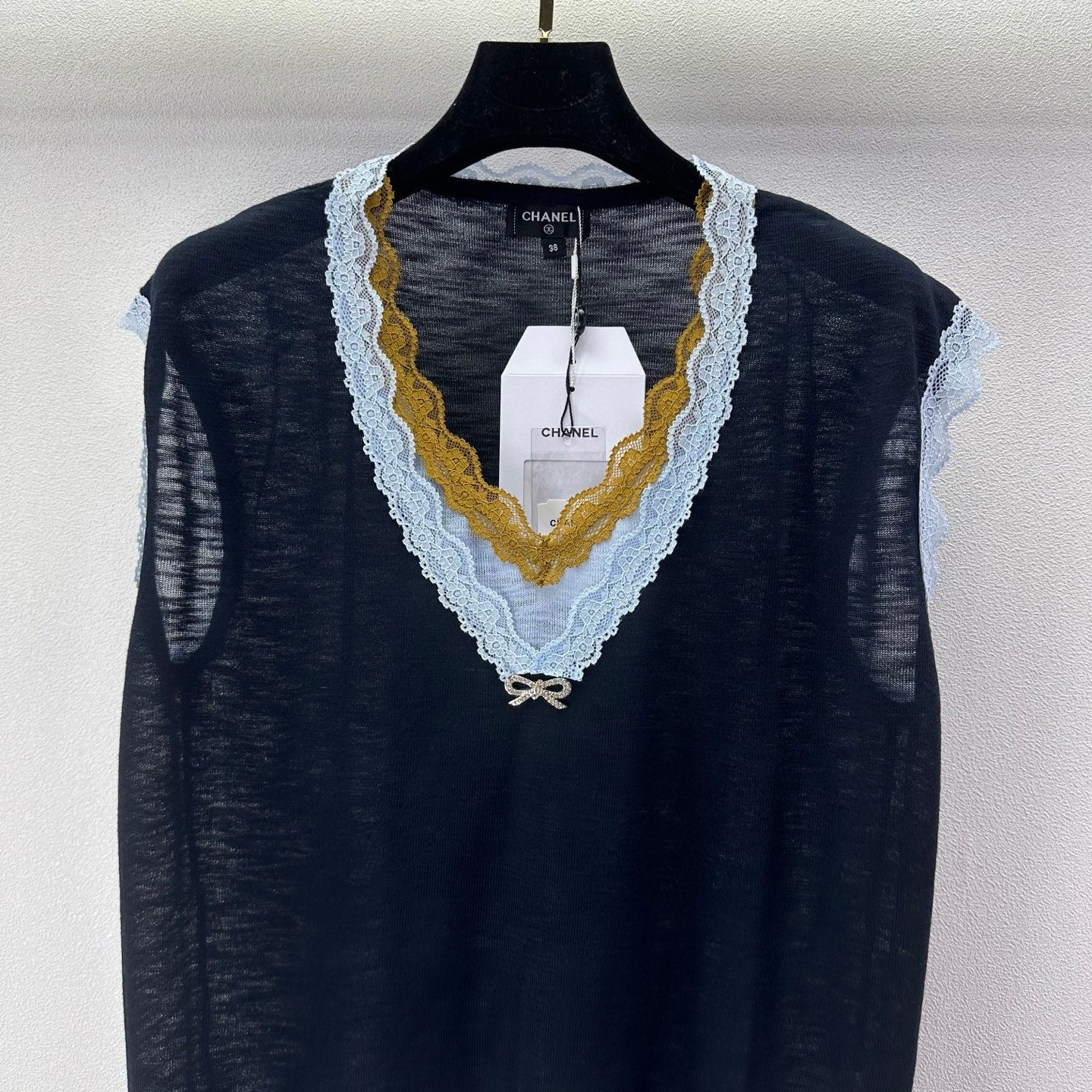 CC 26s V-neck Vest Black Wool Acrylic Nylon 395466