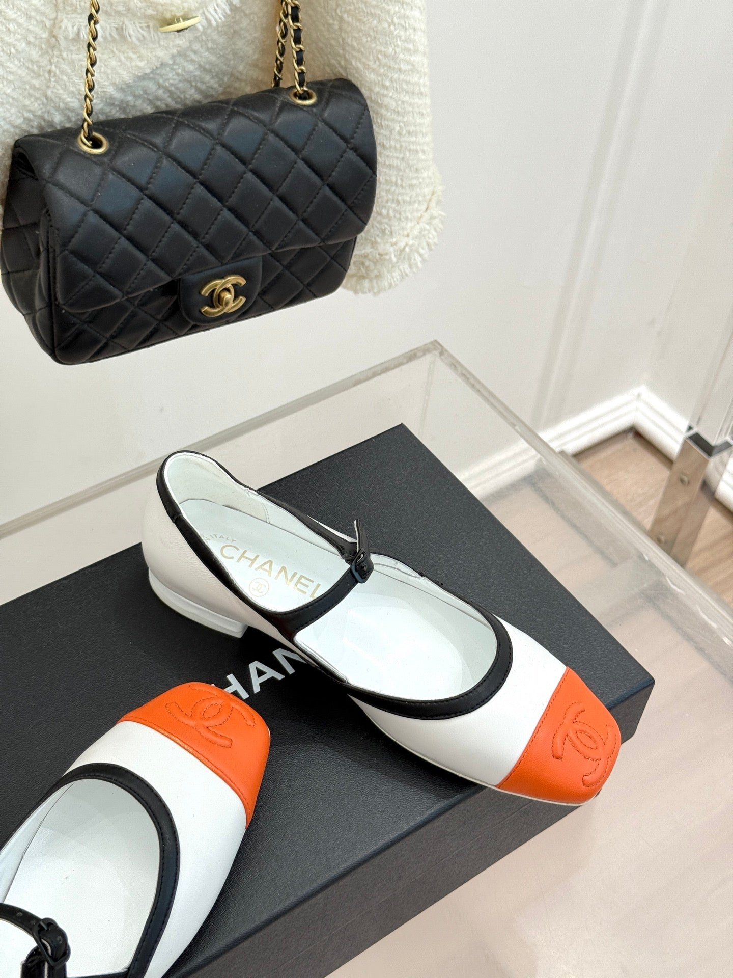 CC 26s Square-Toe Mary Jane Shoes Orange White Leather 920420