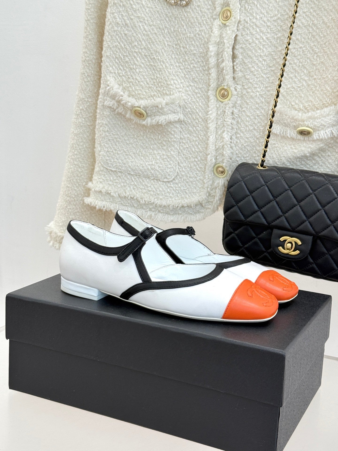 CC 26s Square-Toe Mary Jane Shoes Orange White Leather 920420