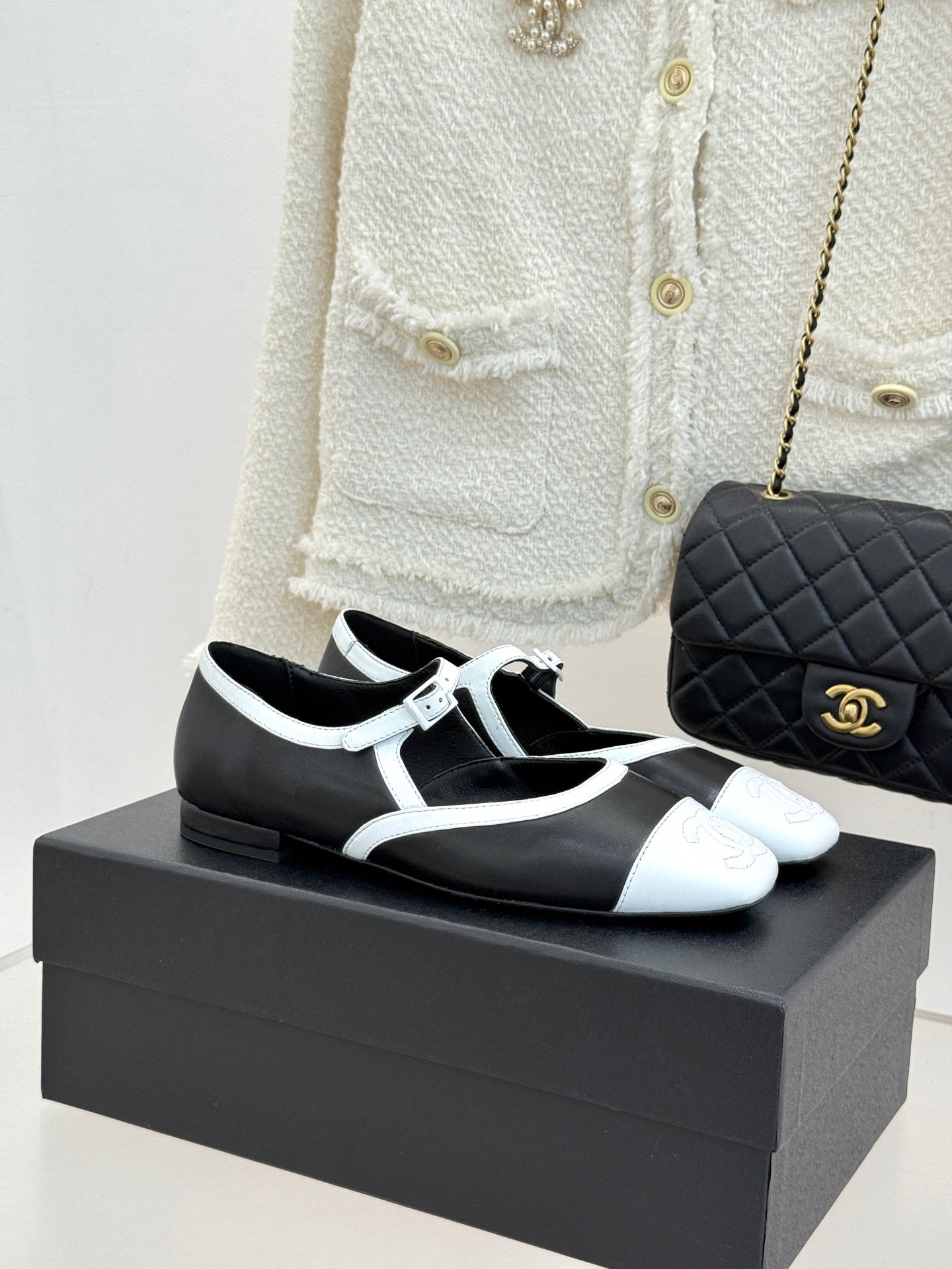 CC 26s Square-Toe Mary Jane Shoes Black White Leather 920421