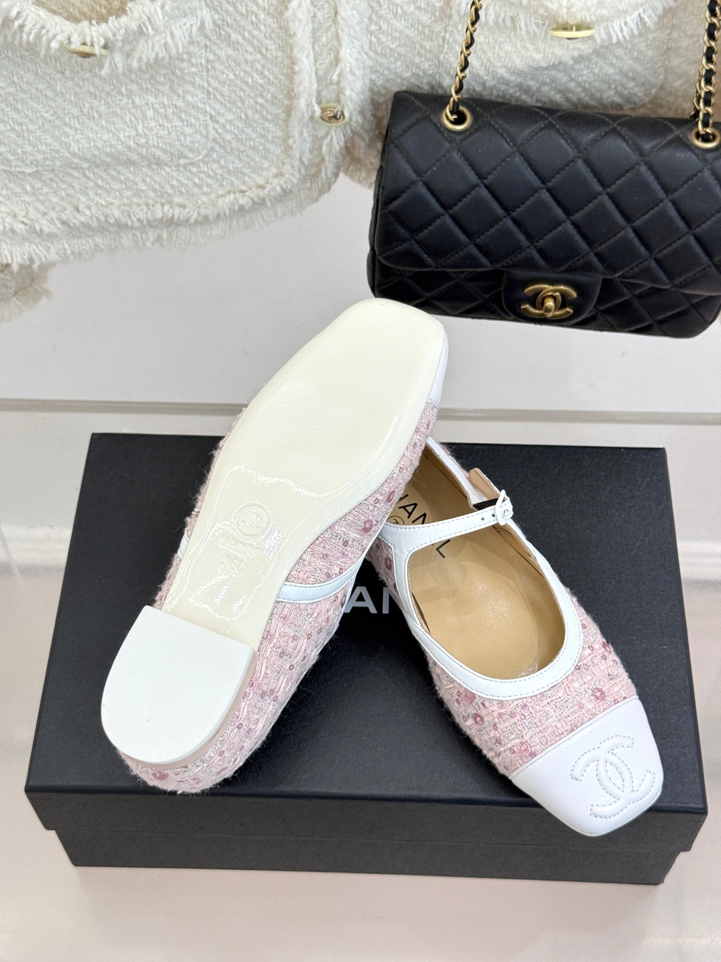 CC 26s Square-Toe Mary Jane Shoes Pink White Tweed Leather 920422