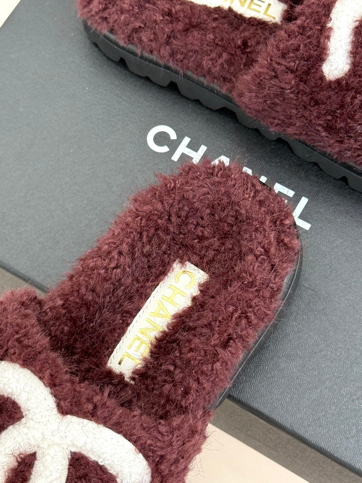 Chanel FW26 Double C Fur Slides Burgundy Fur 188164