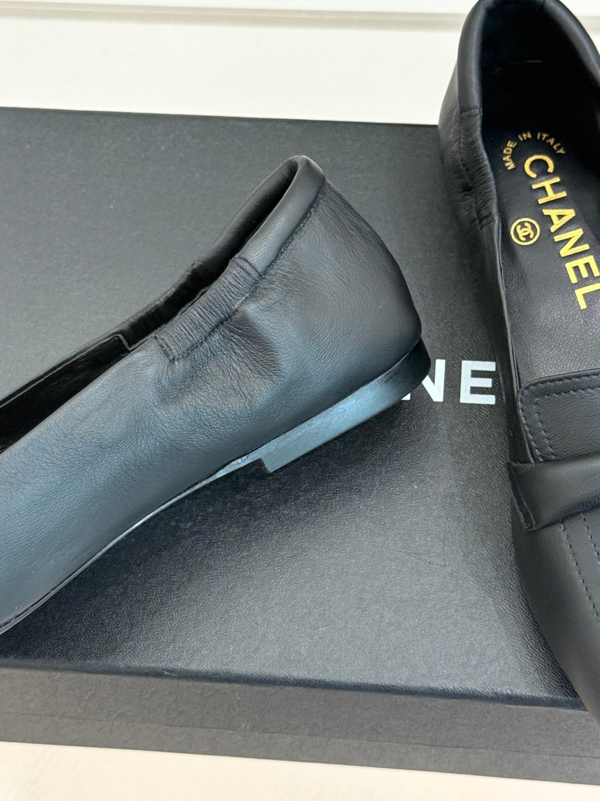 Chanel FW26 Loafers Flat Leather 188223
