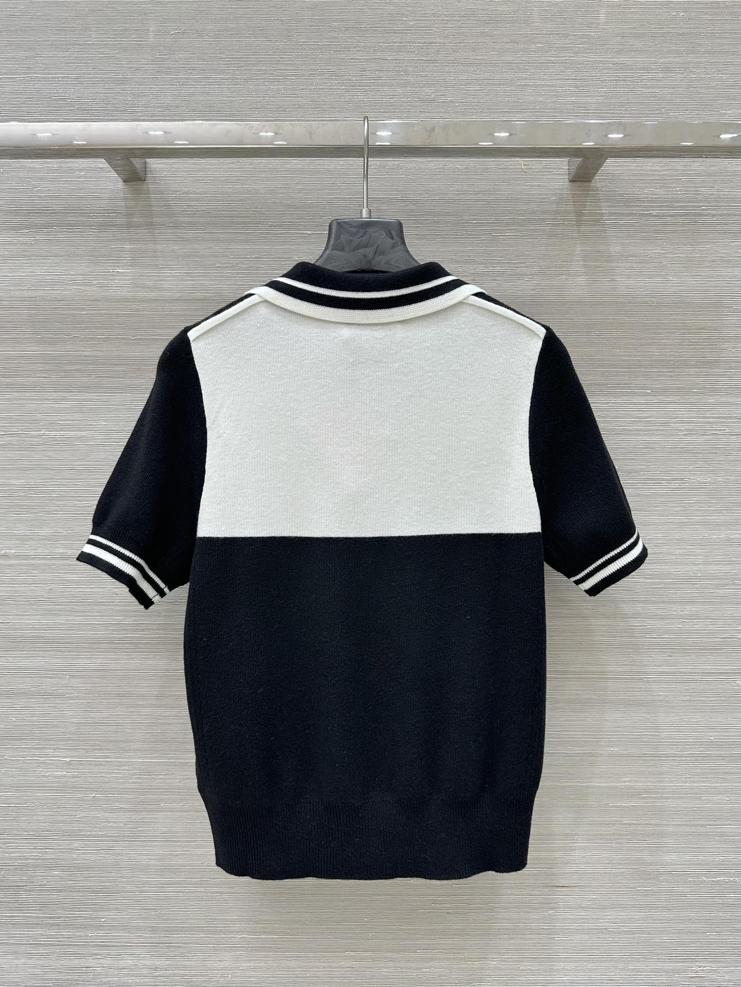 Miu Miu 25 Polo Collar Short-sleeved Top Black White Tencel