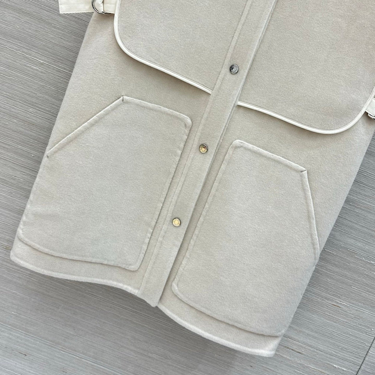 HM 26s Vest Light Beige Side Buckles 427315
