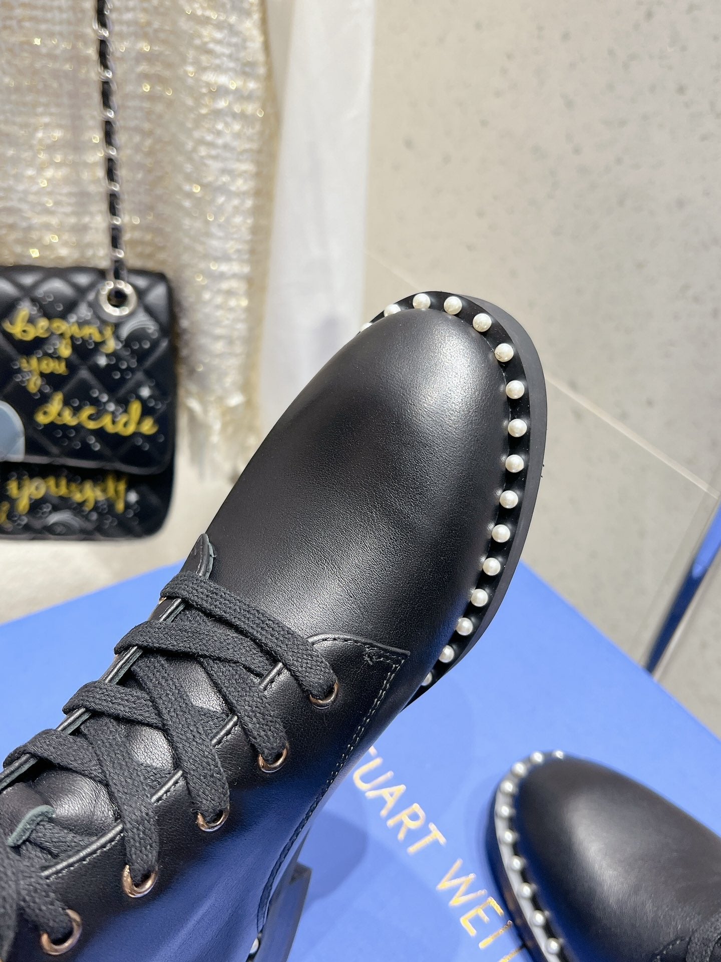 SW Mckenzee Boot with Pearl Chain Black Leather 554361