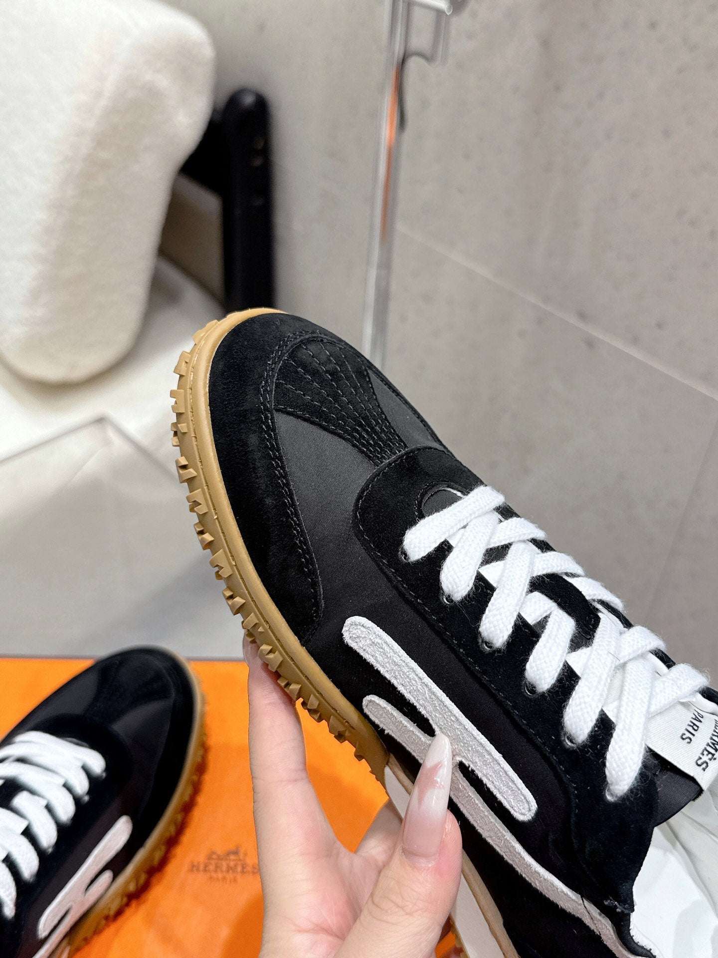 HM Jet Sneaker White Black Suede 554153