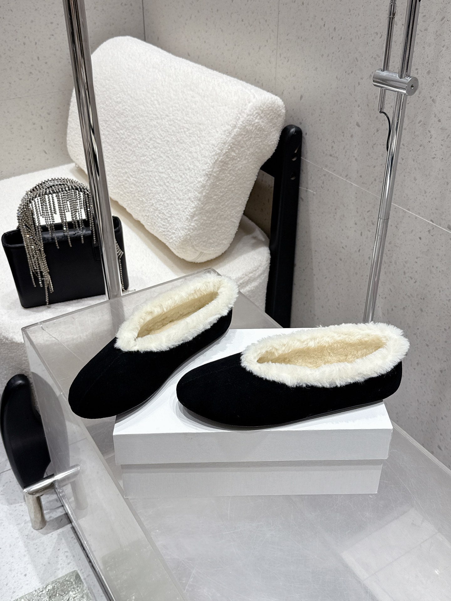 The Row 25ss Ballet Flat Black Nubuck Leather Fur 554385