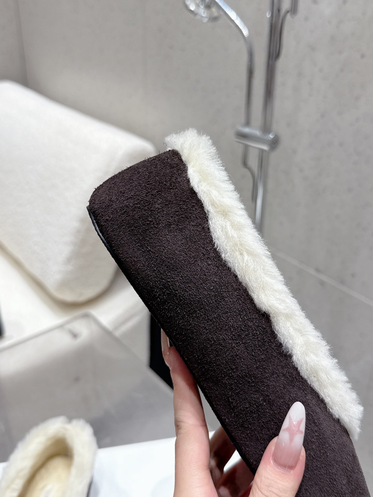 The Row 25ss Ballet Flat Dark Brown Nubuck Leather Fur 554386