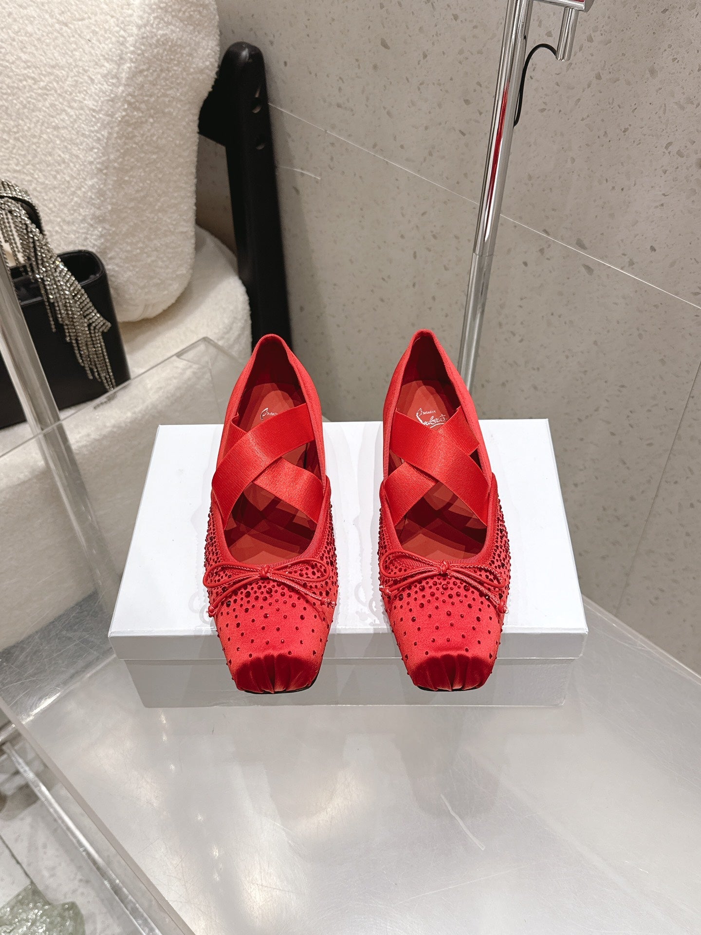 CL Ballet Butterfly Ballet Flats Diamond-Embellished Red Satin 610812