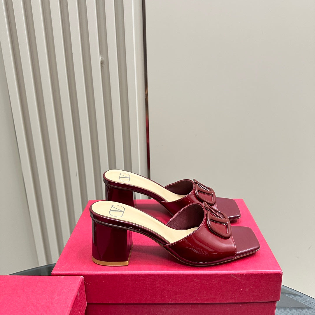 Vogo Signature High Shine Open Toe Sandals In Burgundy Glossy Lambskin 839829