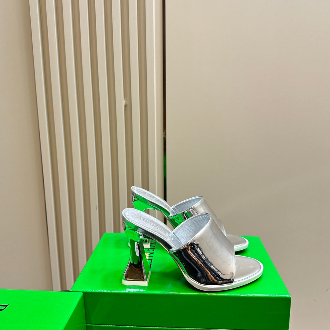 BV High Mule 95 Mm In Silver Calfskin