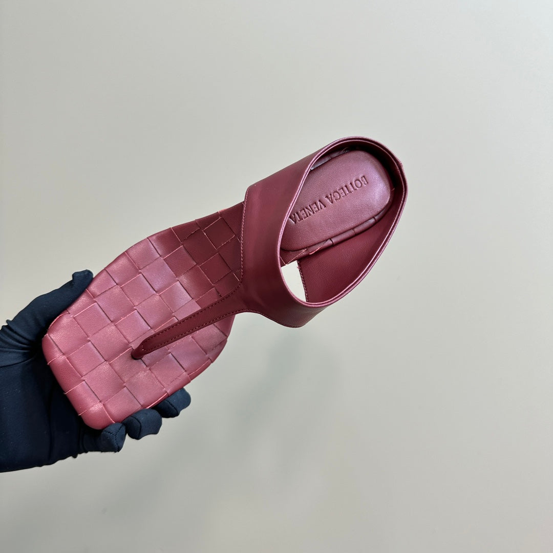 BV 26s Marella Thong 5.5cm Currant Red Intrecciato Leather